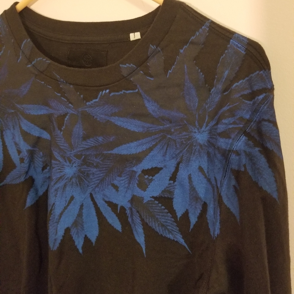 Gently warn long sleeve